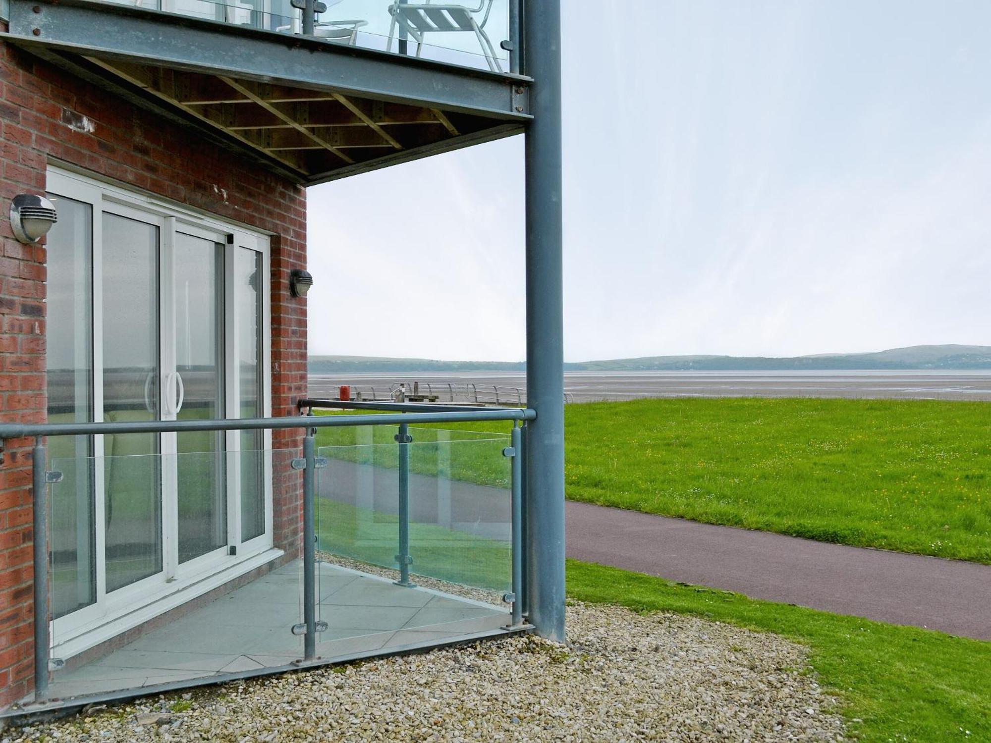 Waters Edge Villa Llanelli Eksteriør billede