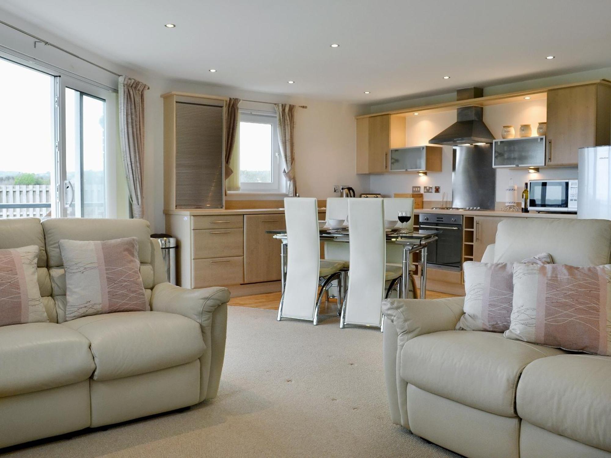 Waters Edge Villa Llanelli Eksteriør billede